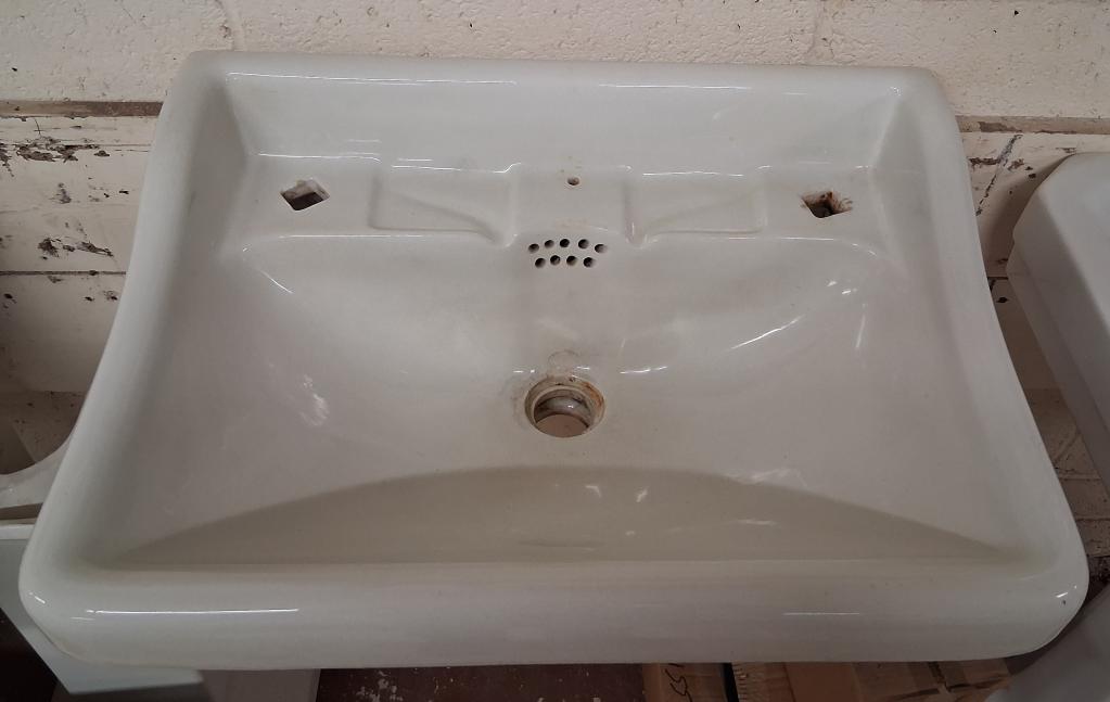 <p>Original Bow Front Wash Basin with cast iron bracket</p><p>58 cm wide x 43 cm deep</p>